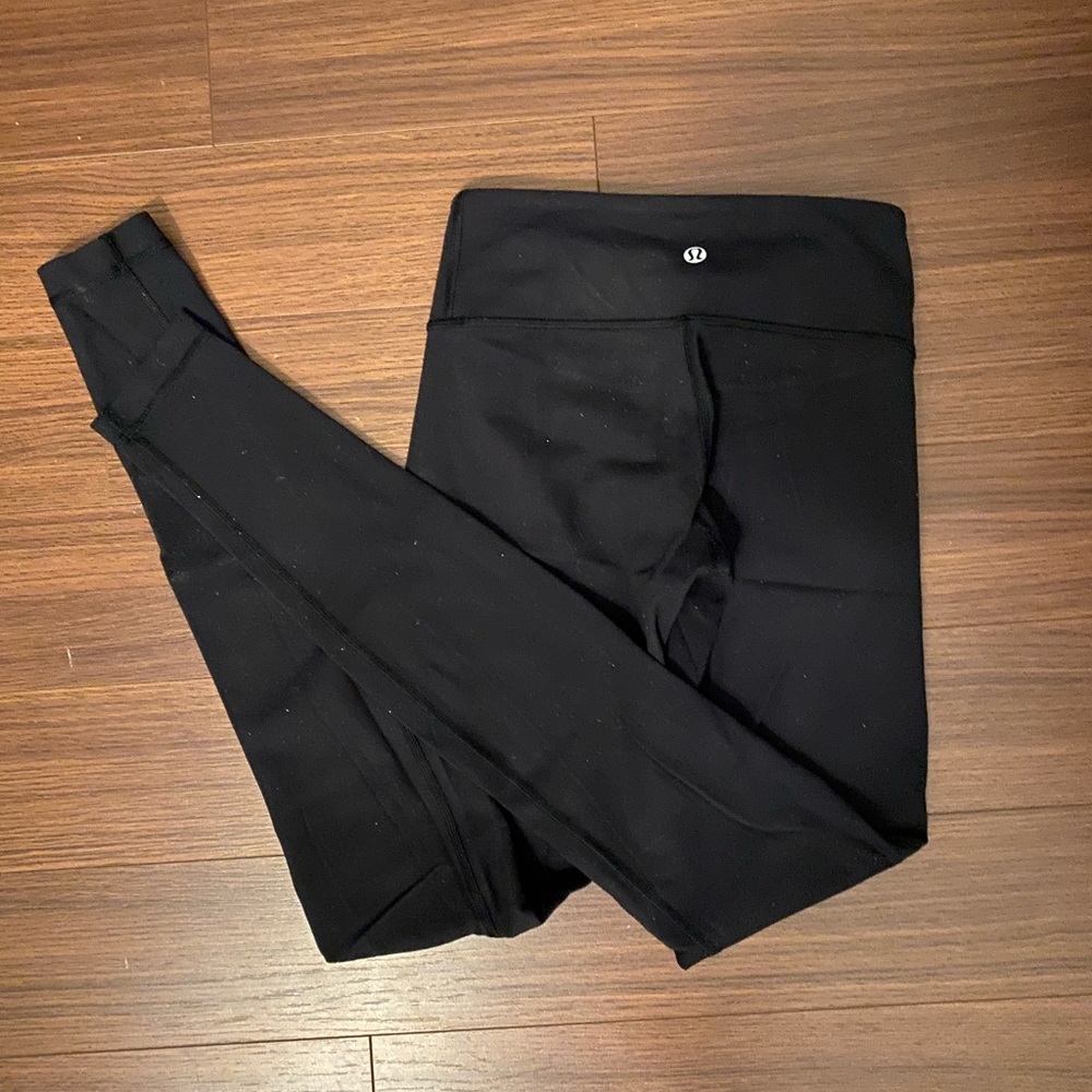 Black Lululemon leggings